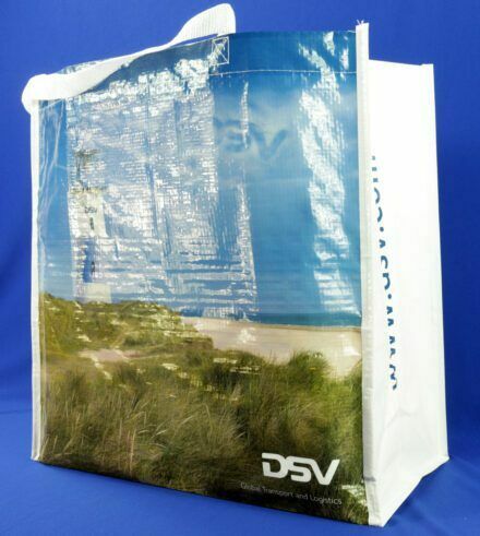 Einzigartiges Design: DSV präsentiert PP Woven Taschen mit maritimem Flair.