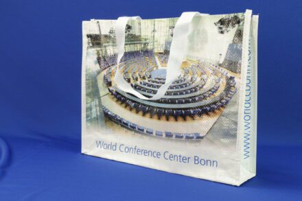 World Conference CENTER Bonn - Stilvoller Abschied: Hinten Bedruckte PP Woven Einkaufstaschen für Letzte Eindrücke